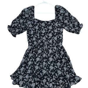 Trixxi Black and White Puff Sleeve Midi Sundress